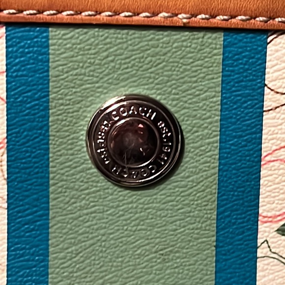 COACH  MULTICOLOR CHELSEA HERITAGE STRIPED SIGNATURE TOTE - Picture 5 of 17